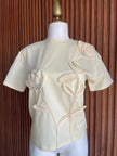 Blusa flor 3D hueso Jash Online