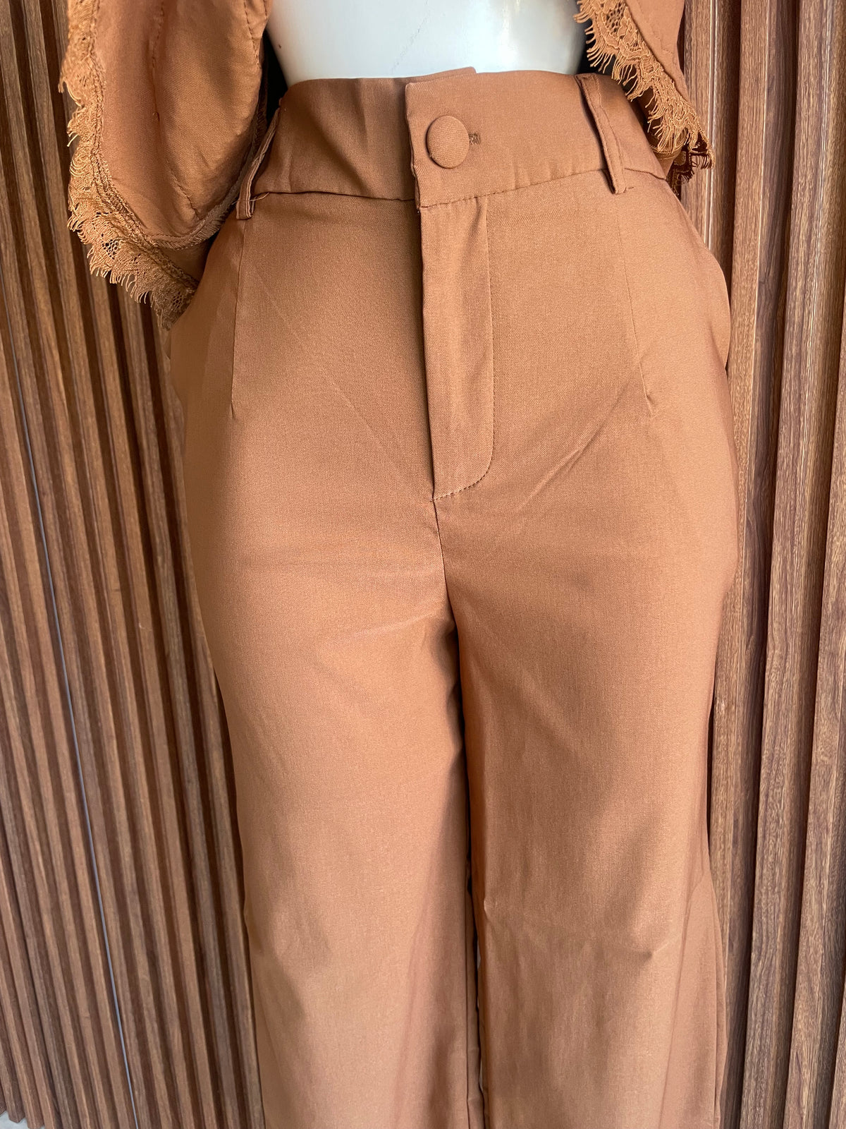 Conjunto Blusa con Encaje Café