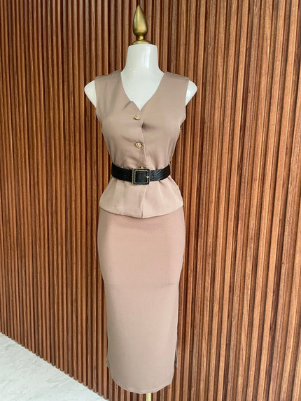 Vestido Taupe Top y Falda con Cinturón