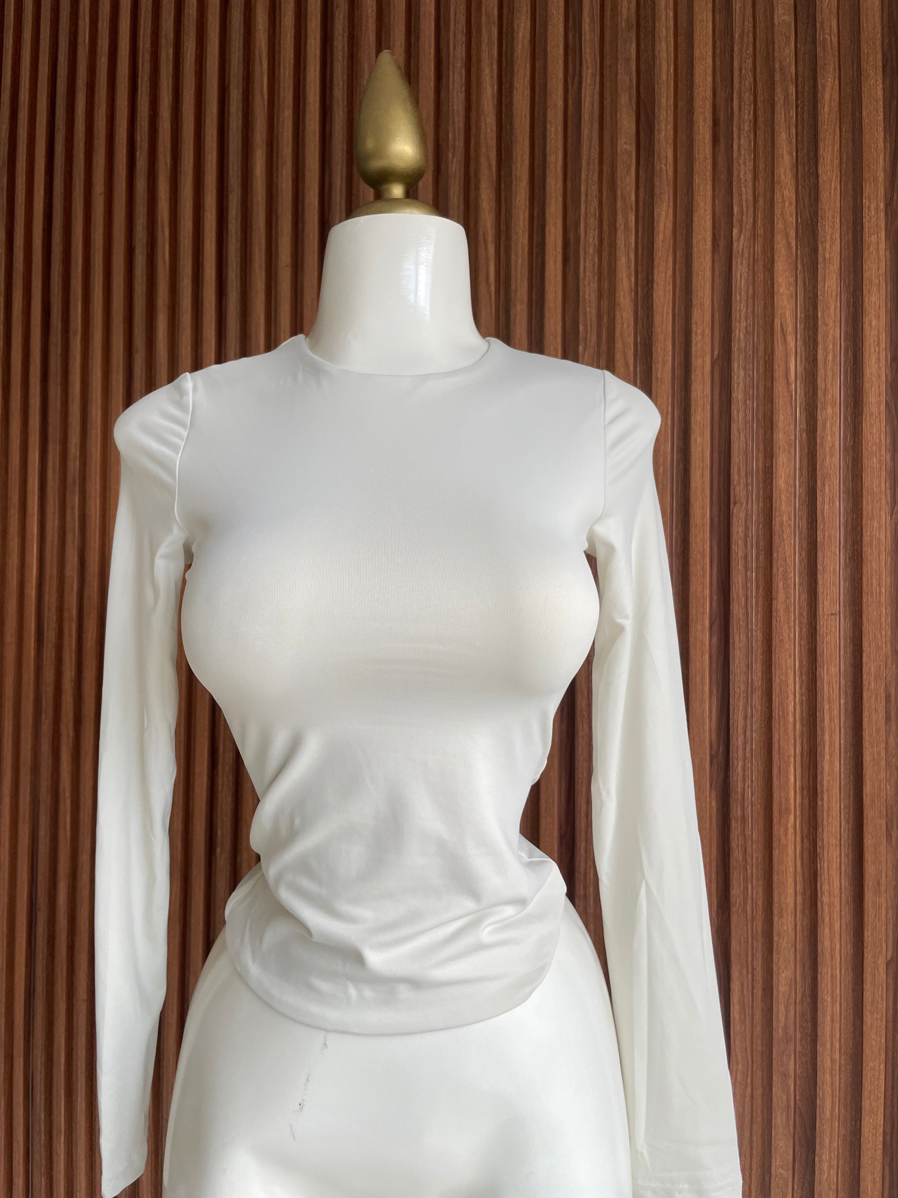 Blusa basica manga larga blanca Jash Online