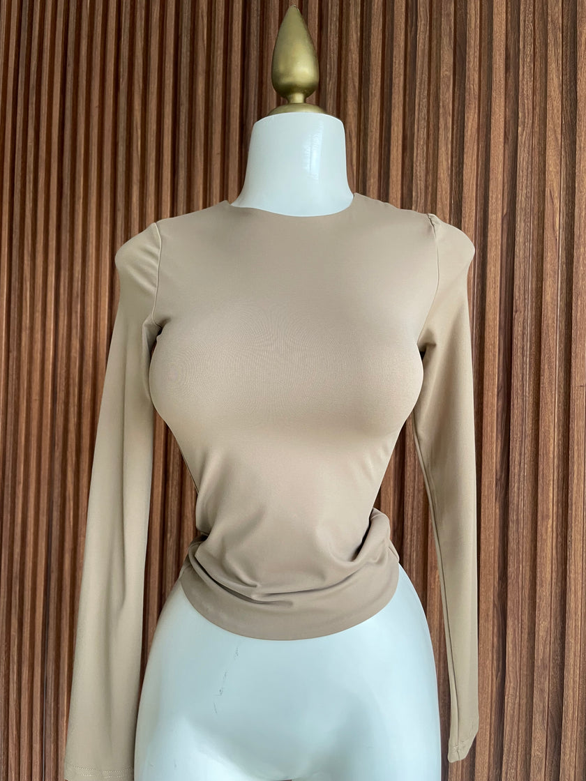 Blusa basica manga larga beige Jash Online