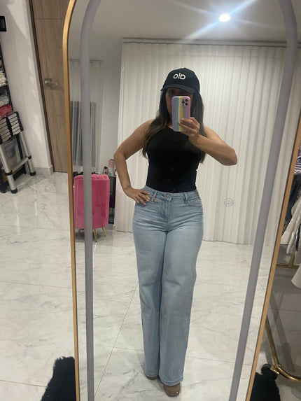 Jeans wide leg tiro medio azul claro Jash Online