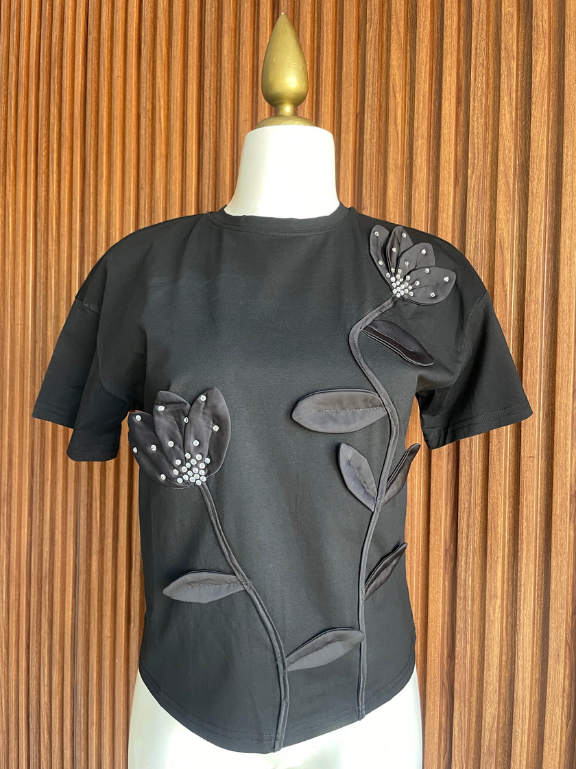 Blusa flor 3D negro Jash Online