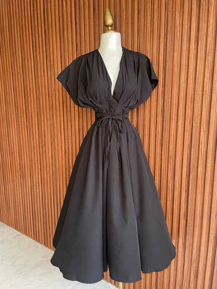 Vestido Negro Escote V con Amarre