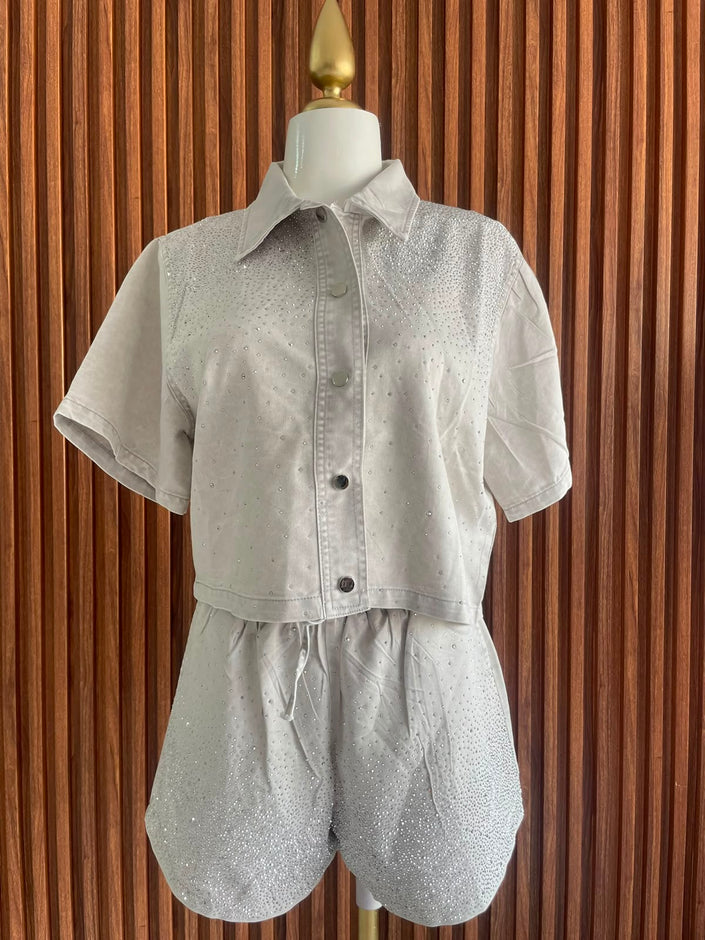 Conjunto Chaqueta y Short Mezclilla con Pedrería Gris