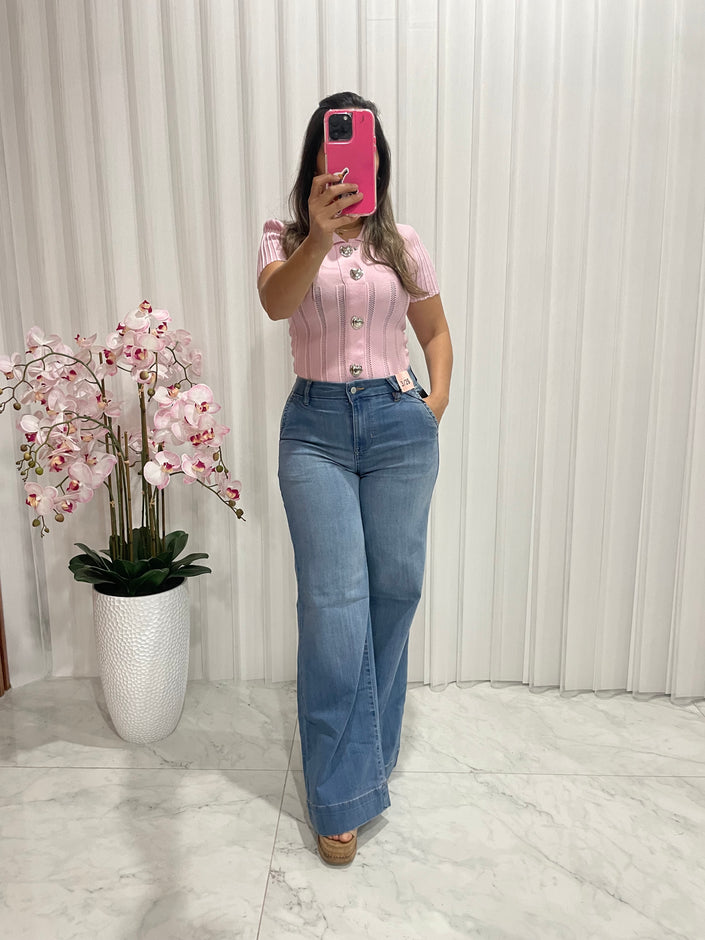 Jeans wide leg azul tono claro frontal Jash Online