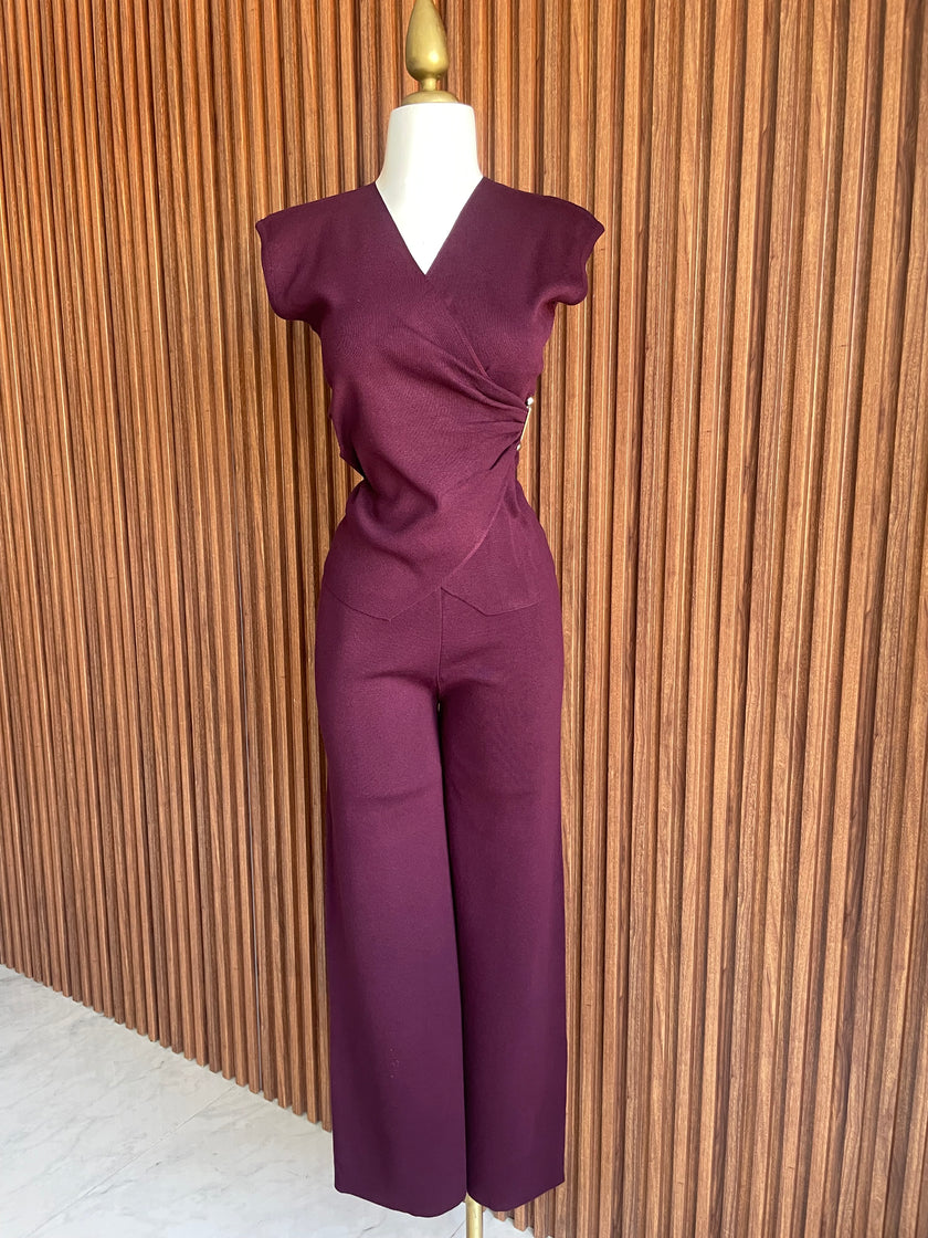 Conjunto Tejido Morado con Broche