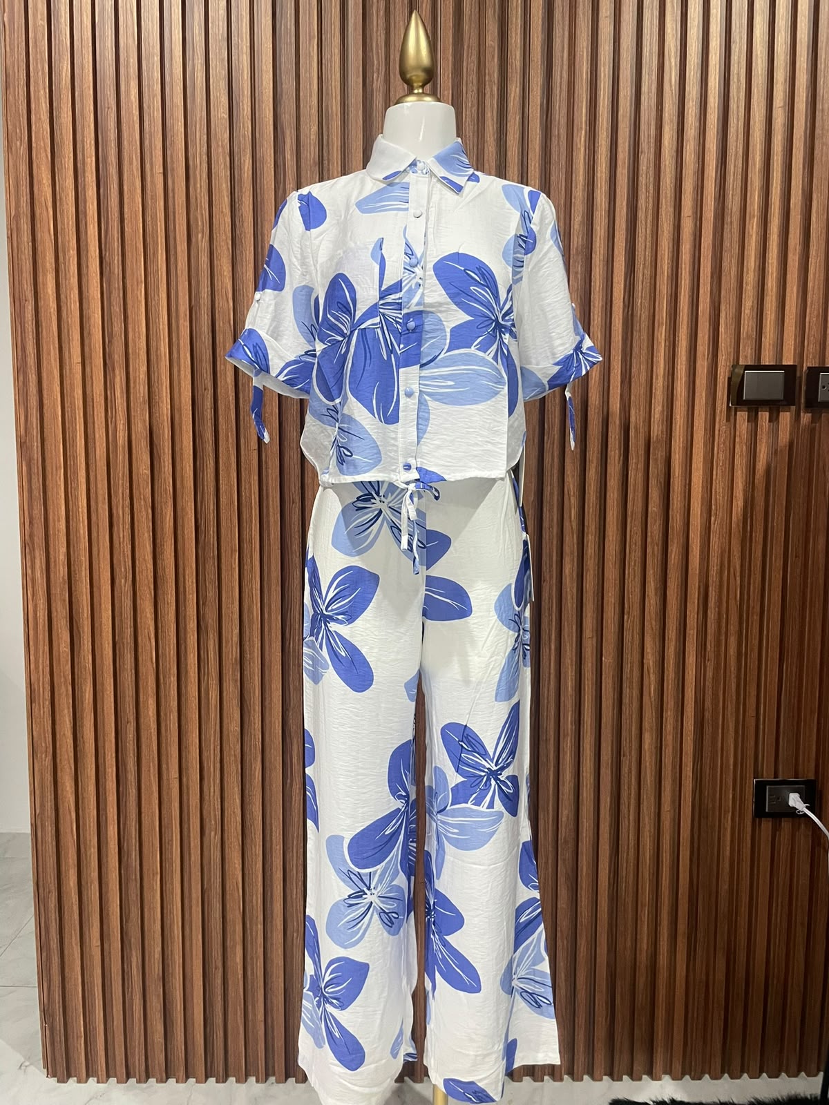 Conjunto de Blusa y Pantalón Floral Azul