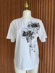 Playera blanca flores tinta Jash Online