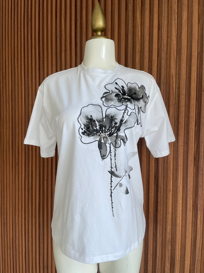 Playera blanca flores tinta Jash Online