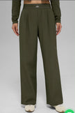 Pant Alo Yoga verde olivo frontal Jash Online