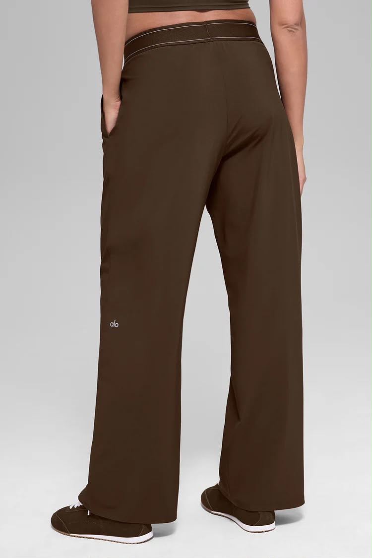 Pant Alo Yoga café vista trasera Jash Online