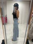 Jeans wide leg tiro medio azul claro lateral Jash Online