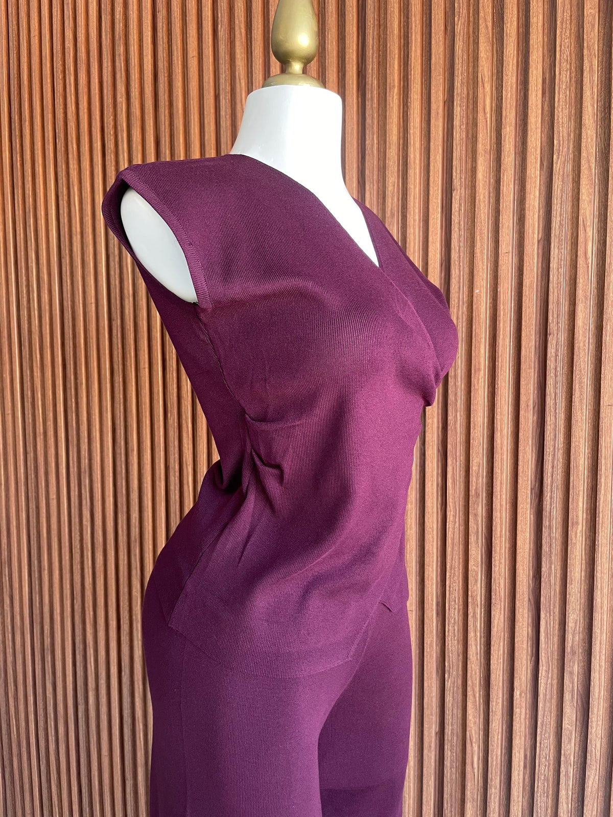 Conjunto Tejido Morado con Broche