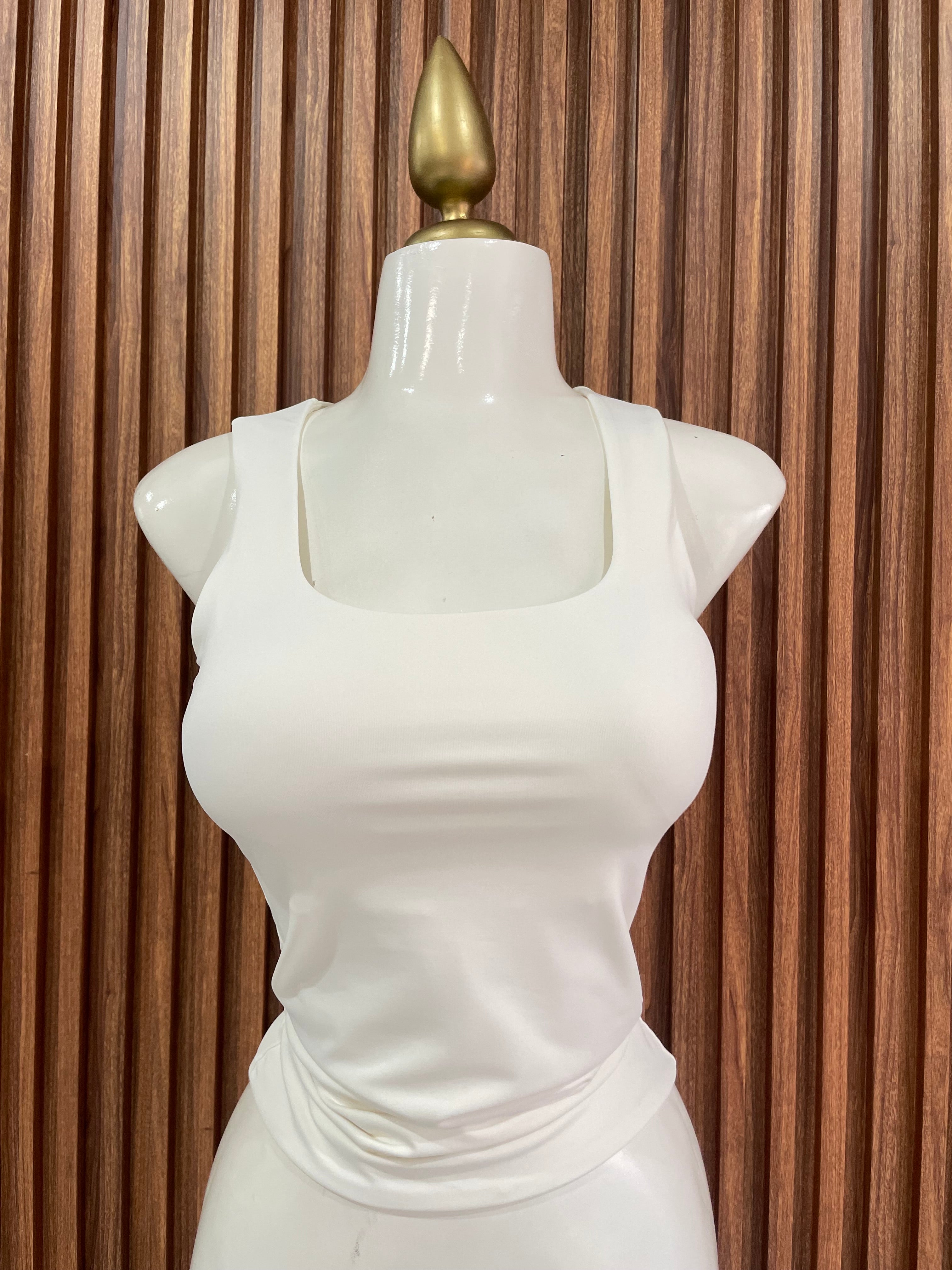 Top Básico Escote Cuadrado Ivory