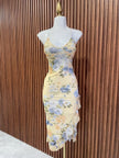 Vestido Floral Azul con Holán trasero