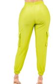 Cargos Elegantes en Verde Lima